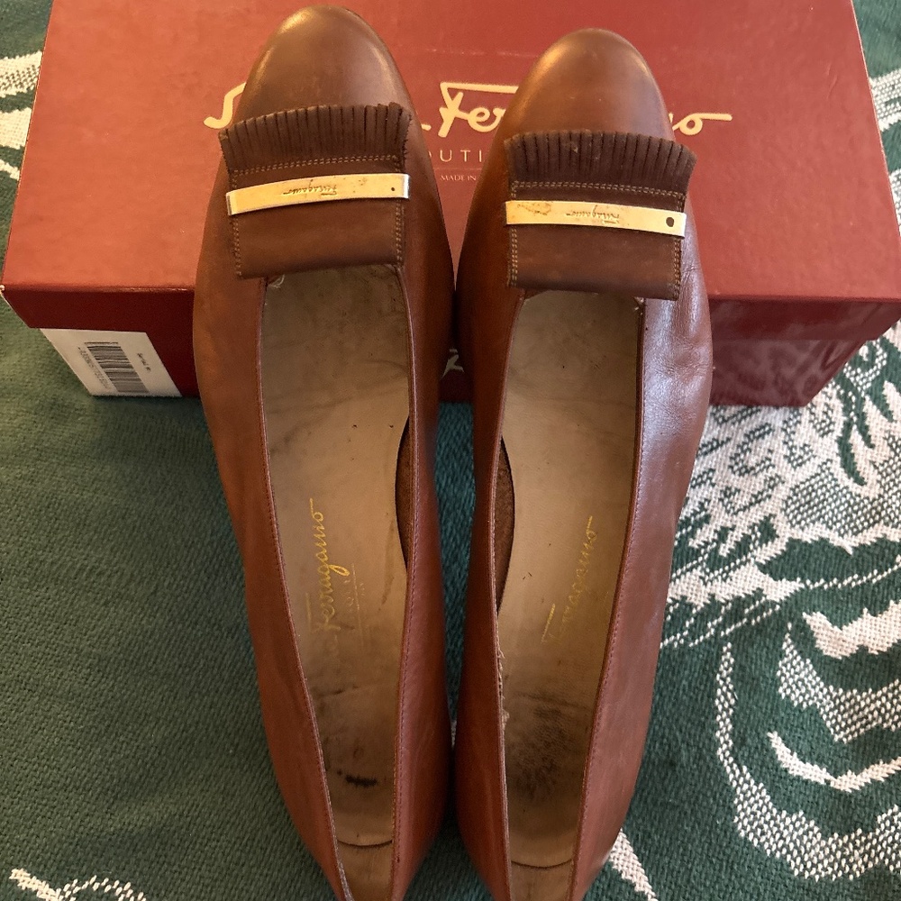 Vintage Salvatore Ferragamo Flats/Loafers